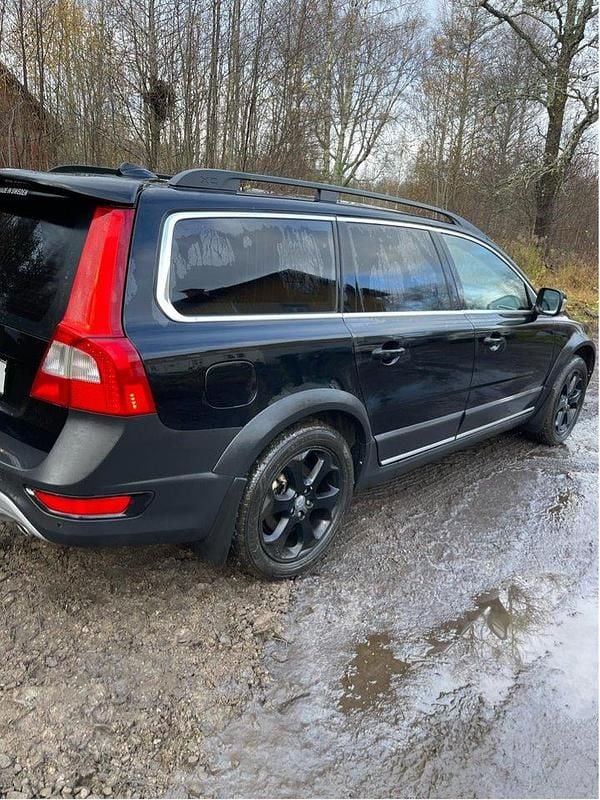Svart Begagnad 2010 Volvo XC70 Summum Kombi | 82 000 kr (Marknadspris) - Bild 1/4