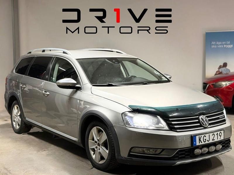 Grå Begagnad 2014 VW Passat Alltrack Kombi | 99 900 kr (Marknadspris) - Bild 1/4