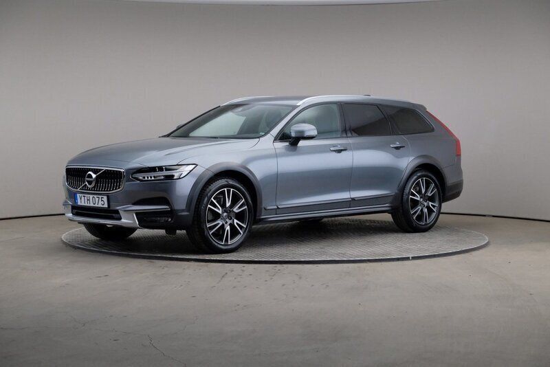 Grå Begagnad 2018 Volvo V90 CC Kombi | 339 000 kr (Marknadspris) - Bild 1/4