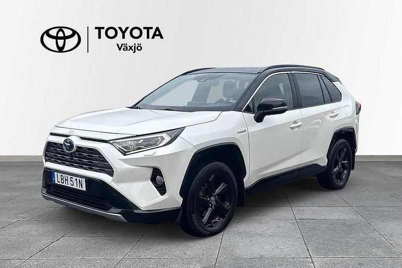 Vit Begagnad 2019 Toyota RAV4 Hybrid Style SUV | 299 000 kr (Marknadspris) - Bild 1/3