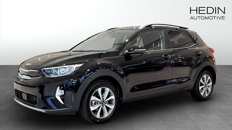 Svart Ny 2025 Kia Stonic SUV | 254 500 kr (Marknadspris) - Bild 1/4