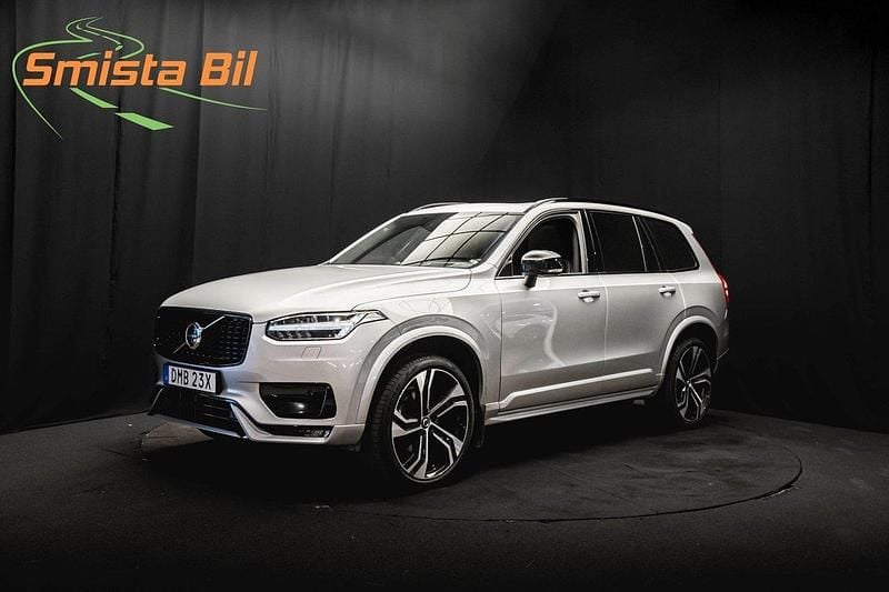 Silver Begagnad 2022 Volvo XC90 R-Design Pro SUV | 619 800 kr (Marknadspris) - Bild 1/3