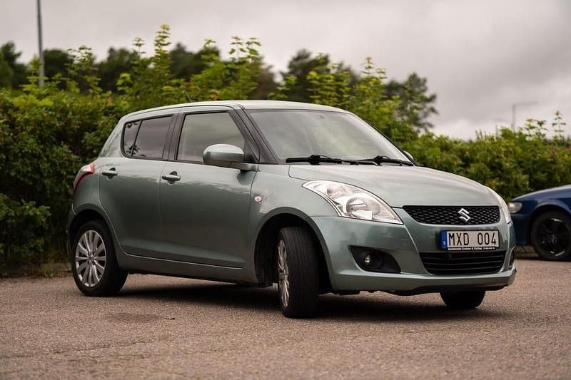 Begagnad Suzuki Swift 94 HK (69 kW) 2012 Halvkombi