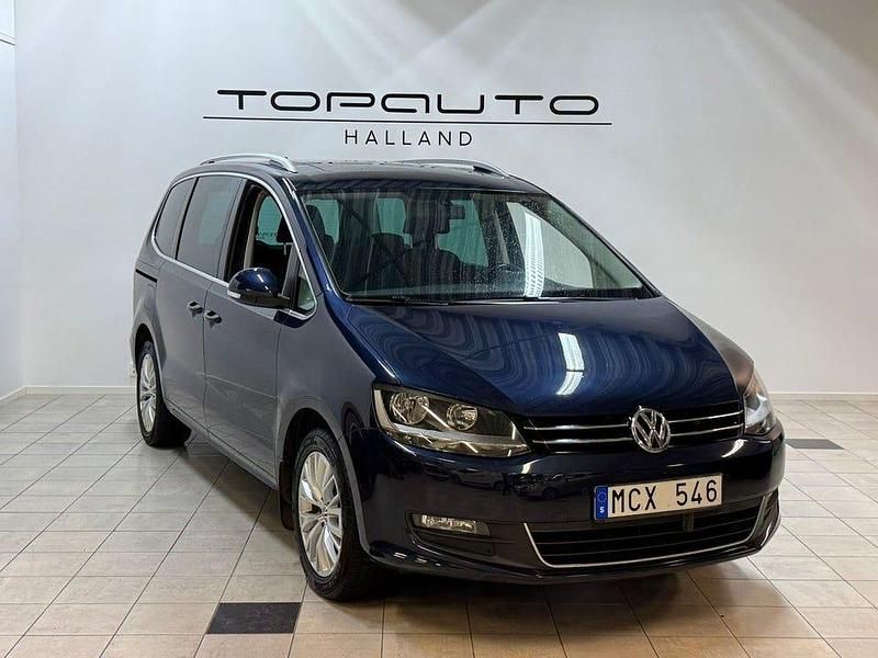 Mörkblå Begagnad 2011 VW Sharan Minibuss | 99 900 kr (Marknadspris) - Bild 1/4