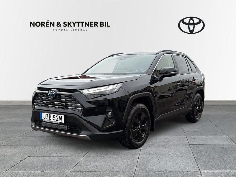 Svart Begagnad 2024 Toyota RAV4 Hybrid Executive SUV | 439 000 kr (Marknadspris) - Bild 1/3