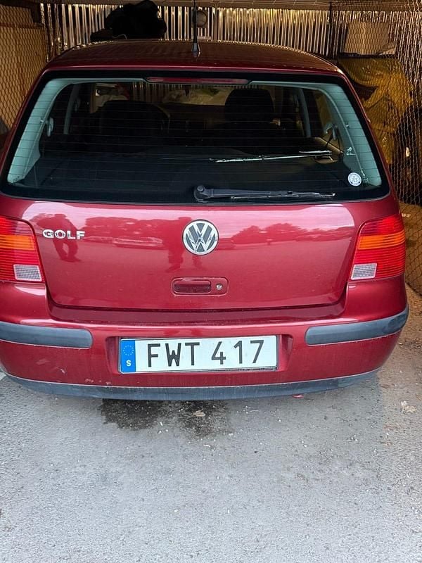 Begagnad 1998 VW Golf III Halvkombi | 20 000 kr - Bild 1/4