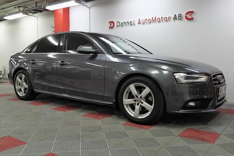 Begagnad Audi A4 Proline 177 HK (130 kW) 2012 Grå Sedan
