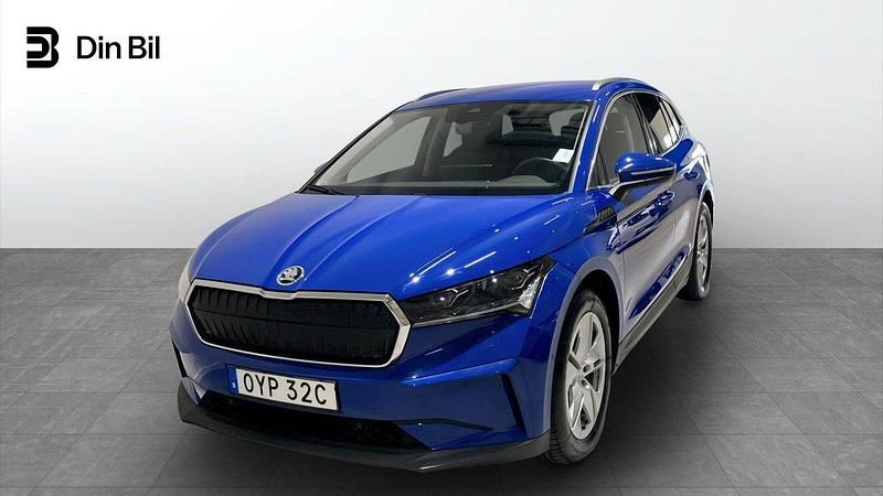 Blå (energy blue) Begagnad 2022 Skoda Enyaq iV SUV | 399 900 kr (Marknadspris) - Bild 1/4