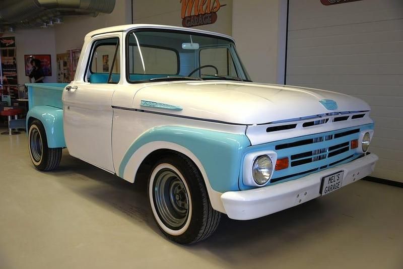 Begagnad Ford F100 162 HK (119 kW) 1962 Vit/turqouise Pickup
