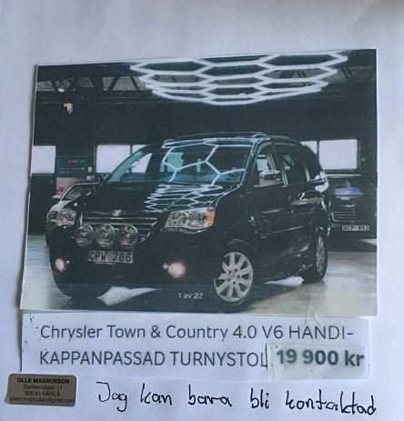 Svart Begagnad 2010 Chrysler Town & Country Minibuss | 70 000 kr - Bild 1/4