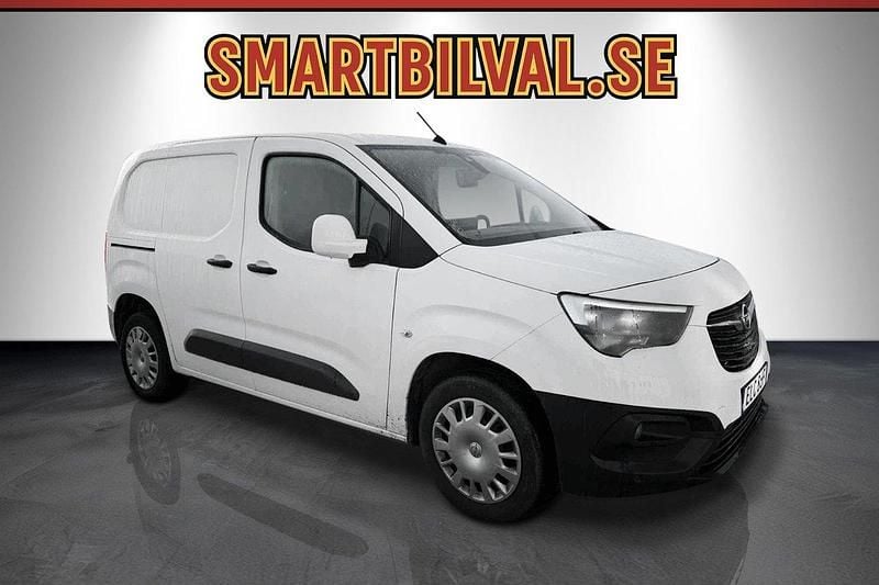 Vit Begagnad 2020 Opel Combo Van | 119 900 kr (Superpris) - Bild 1/4