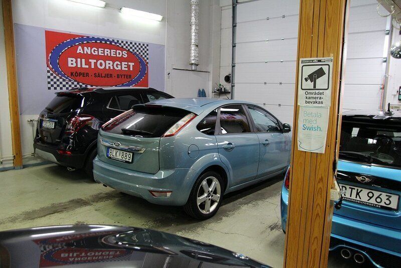 Begagnad Ford Focus 109 HK (80 kW) 2008 Grå Halvkombi