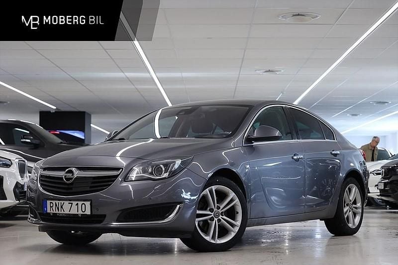 Grå Begagnad 2016 Opel Insignia Business Halvkombi | 109 900 kr (Marknadspris) - Bild 1/3