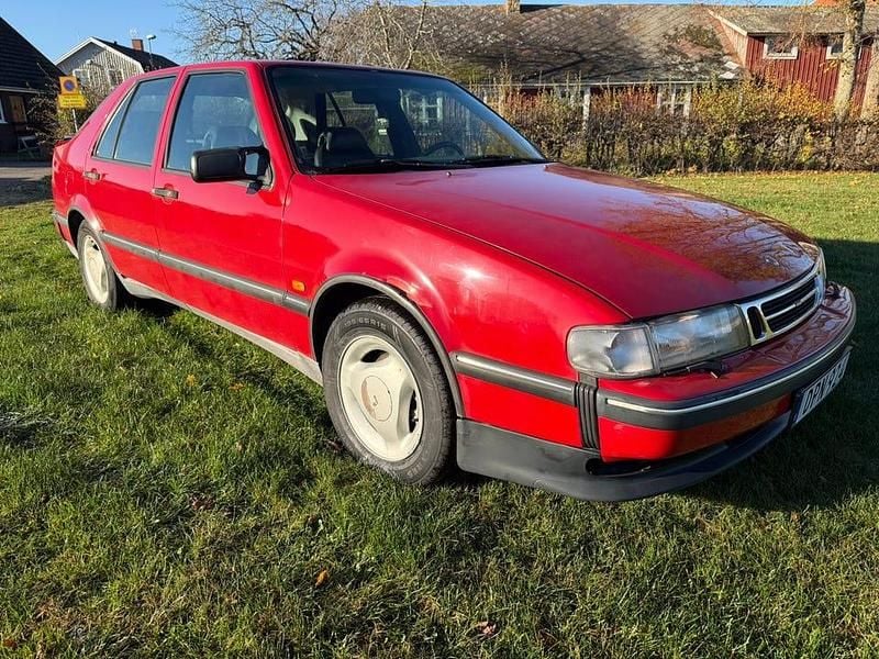 Röd Begagnad 1997 Saab 9000 Halvkombi | 24 500 kr - Bild 1/4