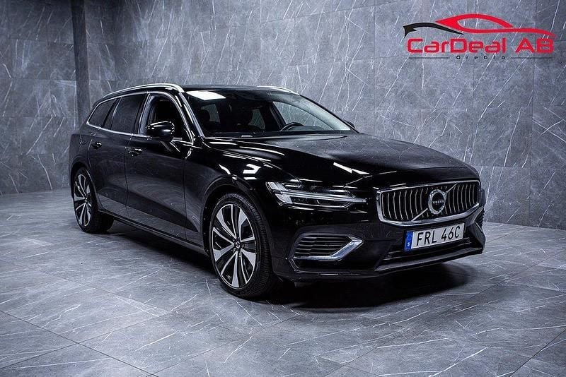 Svart Begagnad 2021 Volvo V60 Inscription Kombi | 232 800 kr (Marknadspris) - Bild 1/4