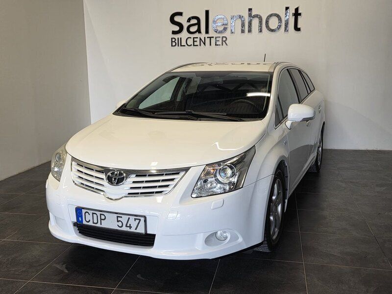 Vit Begagnad 2009 Toyota Avensis Executive Kombi | 54 900 kr (Lite dyr) - Bild 1/4
