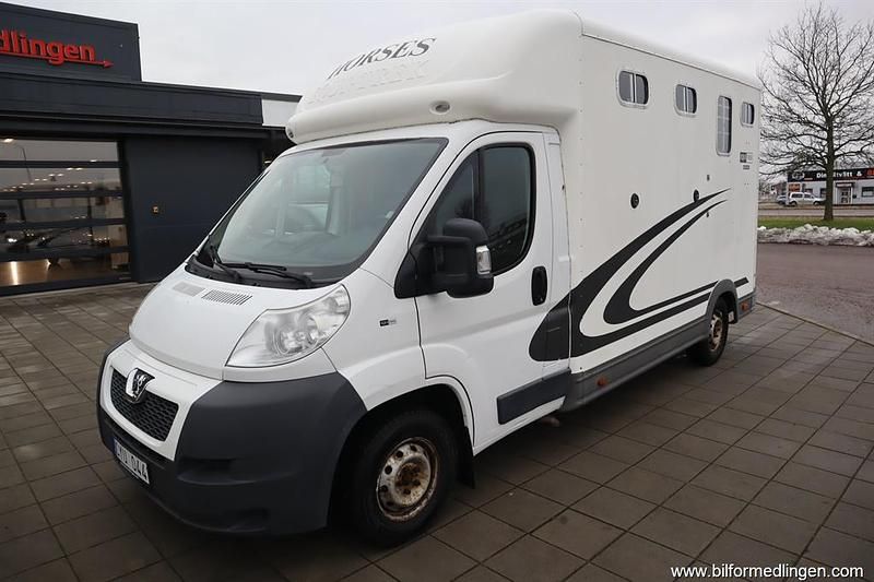 Begagnad Peugeot Boxer 131 HK (96 kW) 2012 Vit svart Van