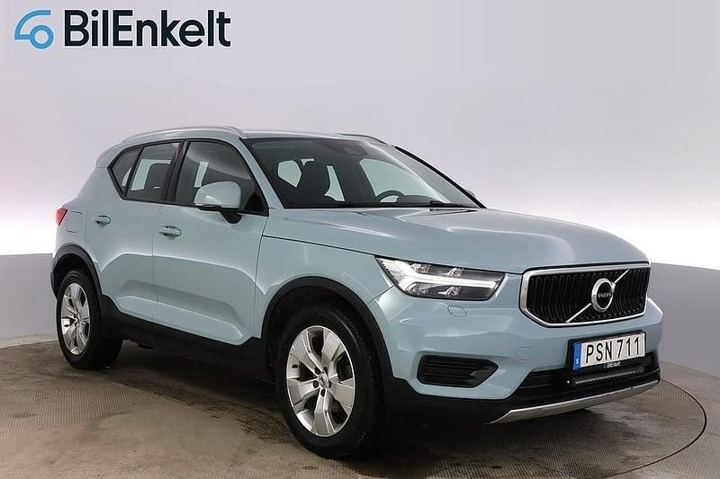 Begagnad Volvo XC40 Momentum 150 HK (110 kW) 2018 Blå SUV