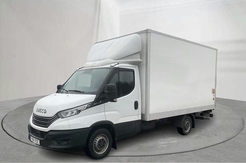 Vit Begagnad 2022 Iveco Daily | 329 000 kr (Superpris) - Bild 1/4