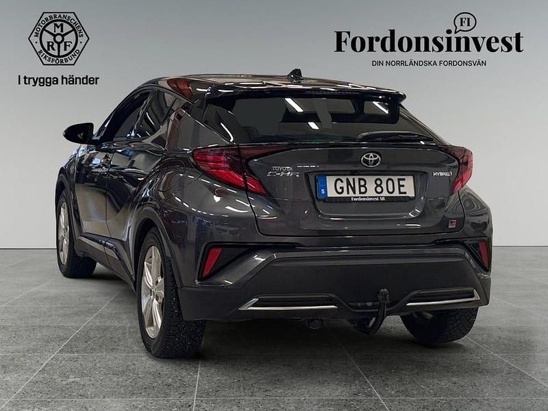 Begagnad Toyota C-HR Sport 184 HK (135 kW) 2021 Grå SUV