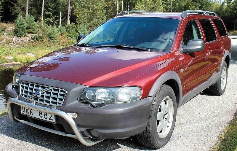 Röd Begagnad 2003 Volvo XC70 Business Edition SUV | 28 000 kr (Marknadspris) - Bild 1/4