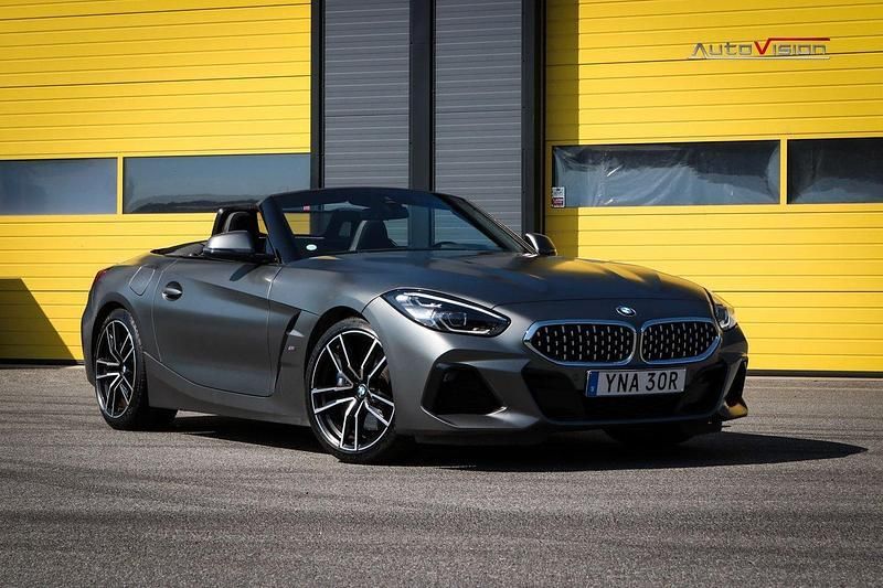 Grå Begagnad 2019 BMW Z4 M Sport Cab | 489 900 kr (Dyr) - Bild 1/4