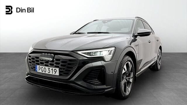 Begagnad Audi Q8 Sportback e-tron S-Line 300 kW (408 HK) 2023 Daytonagrå pärleffekt SUV