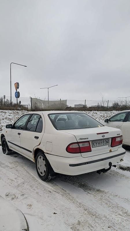 Begagnad Nissan Almera 99 HK (72 kW) 1999 Sedan