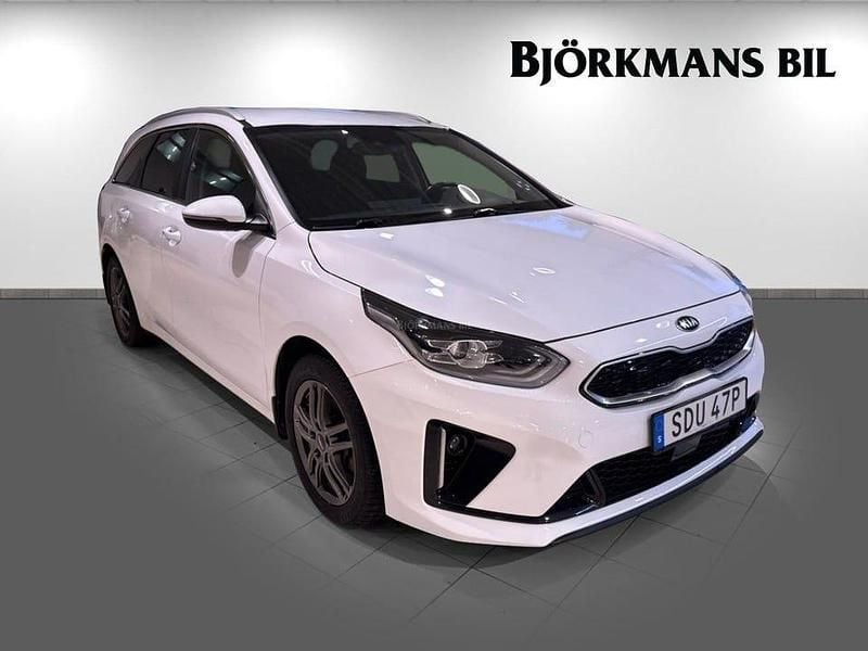 Begagnad Kia Ceed Sportswagon Advance 105 HK (77 kW) 2020 Vit Kombi