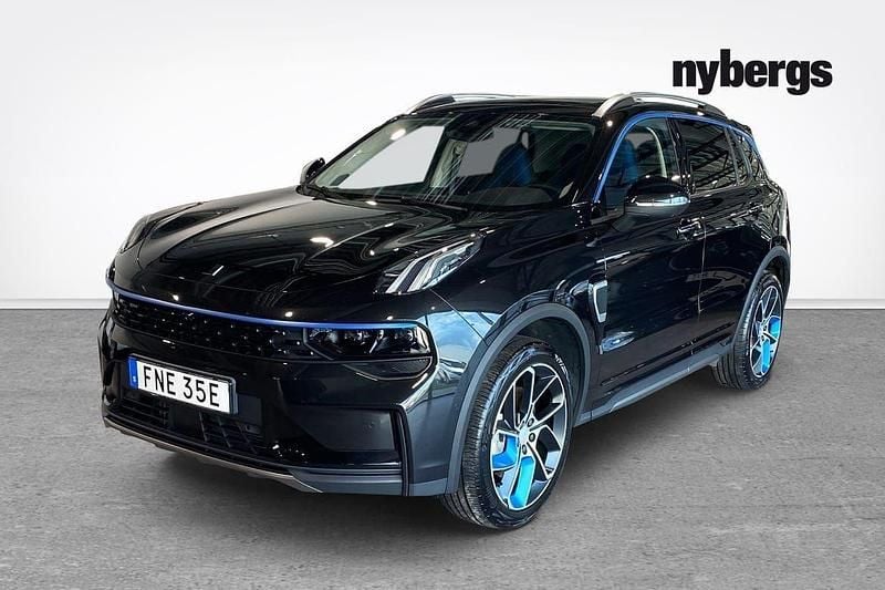 Svart Begagnad 2022 Lynk & Co 01 SUV | 289 990 kr (Marknadspris) - Bild 1/4