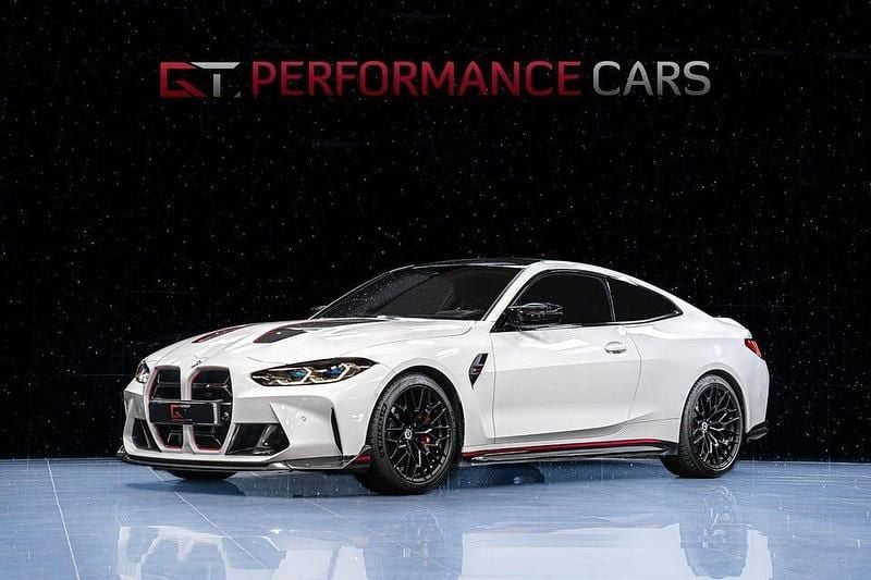 Begagnad BMW M4 Shadowline 550 HK (404 kW) 2023 Alpine white Sportkupé