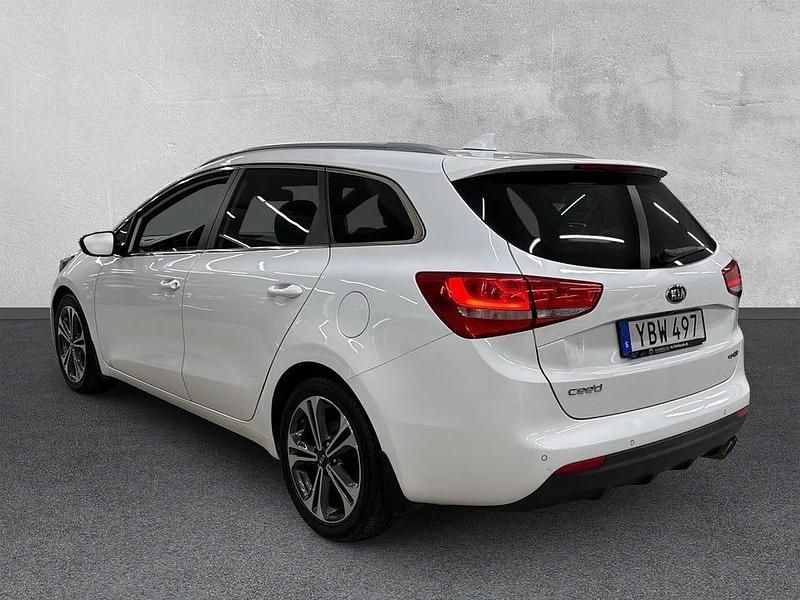 Begagnad Kia Ceed Sportswagon GT-Line 135 HK (99 kW) 2018 Vit Kombi