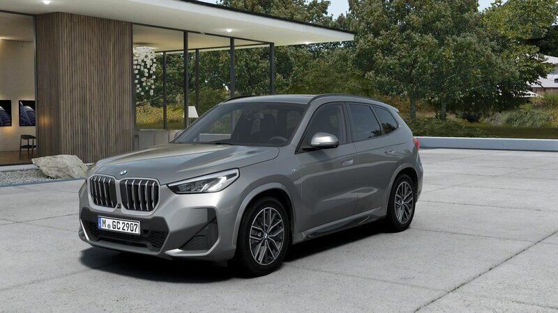 Grå/silver Ny 2025 BMW X1 Efficient Dynamics SUV | 456 500 kr (Marknadspris) - Bild 1/4