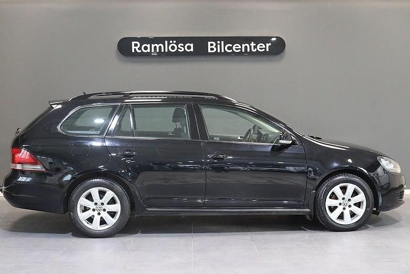 Begagnad VW Golf 122 HK (89 kW) 2010 Svart Kombi