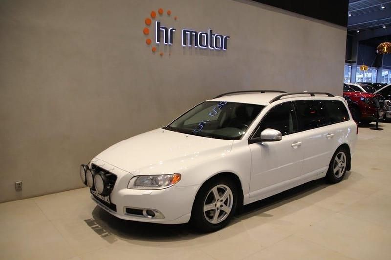 Begagnad Volvo V70 R-Design 205 HK (150 kW) 2010 Vit Kombi