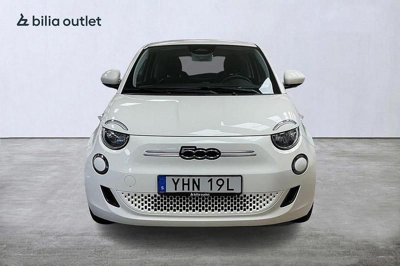 Begagnad Fiat 500e 69 kW (95 HK) 2021 Vit Halvkombi