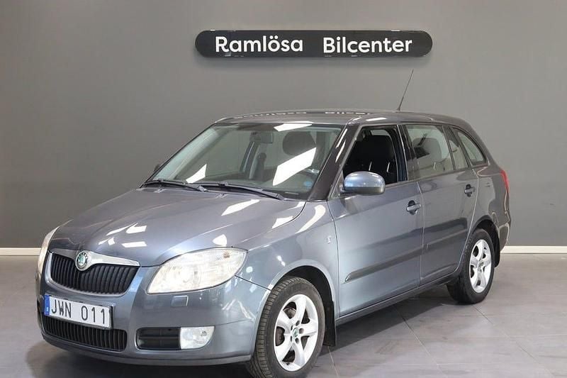 Begagnad Skoda Fabia 69 HK (50 kW) 2009 Mörkgrå Kombi