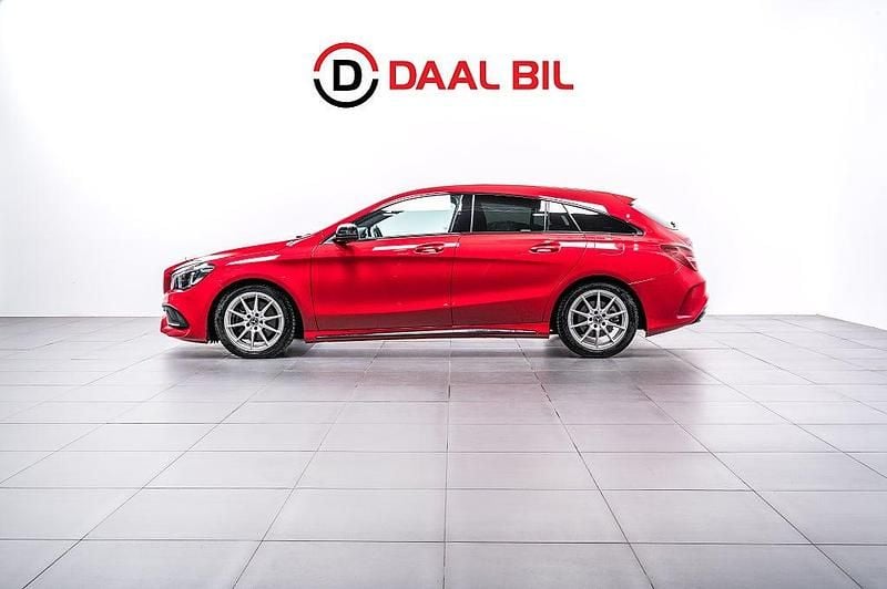 Röd Begagnad 2017 Mercedes CLA220 AMG Sedan | 199 700 kr (Bra pris) - Bild 1/4