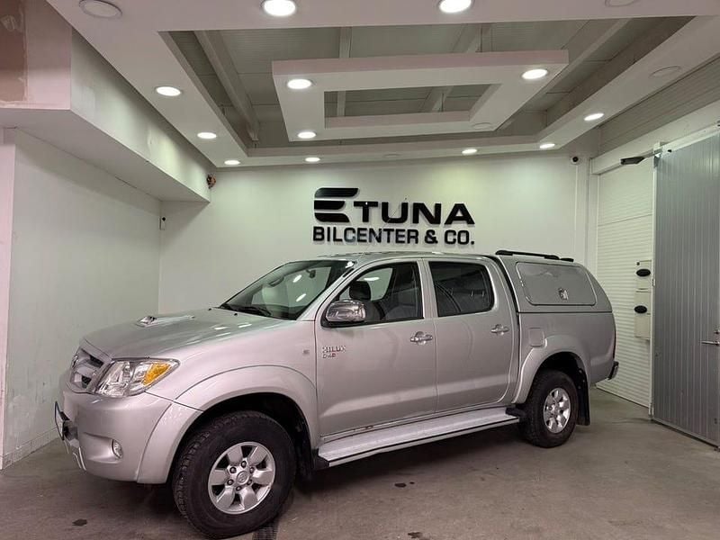 Silver Begagnad 2008 Toyota HiLux Pickup | 139 900 kr (Bra pris) - Bild 1/4