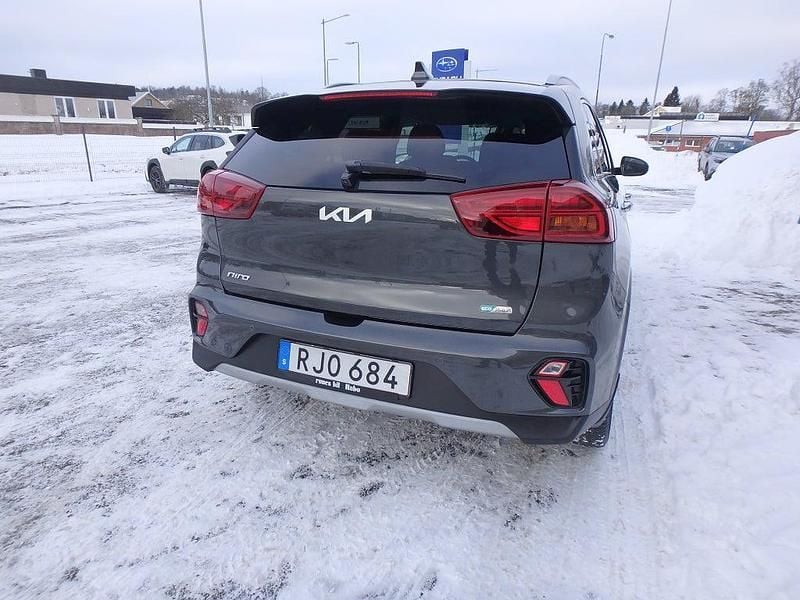 Begagnad Kia Niro Advance 105 HK (77 kW) 2021 Grå SUV