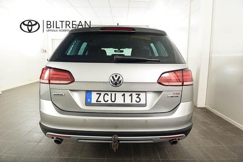 Begagnad VW Golf Alltrack 180 HK (132 kW) 2017 Silver Kombi