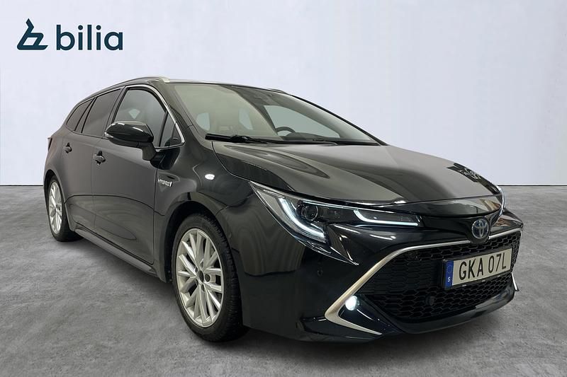 Begagnad Toyota Corolla Executive 186 HK (136 kW) 2019 Svart Kombi