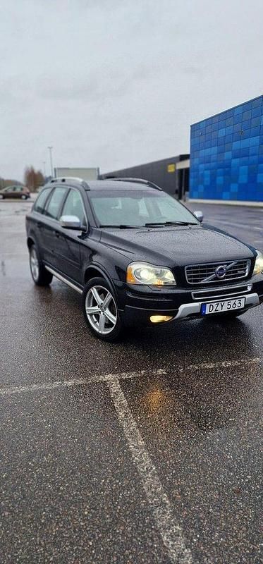 Svart Begagnad 2011 Volvo XC90 SUV | 112 000 kr (Marknadspris) - Bild 1/4