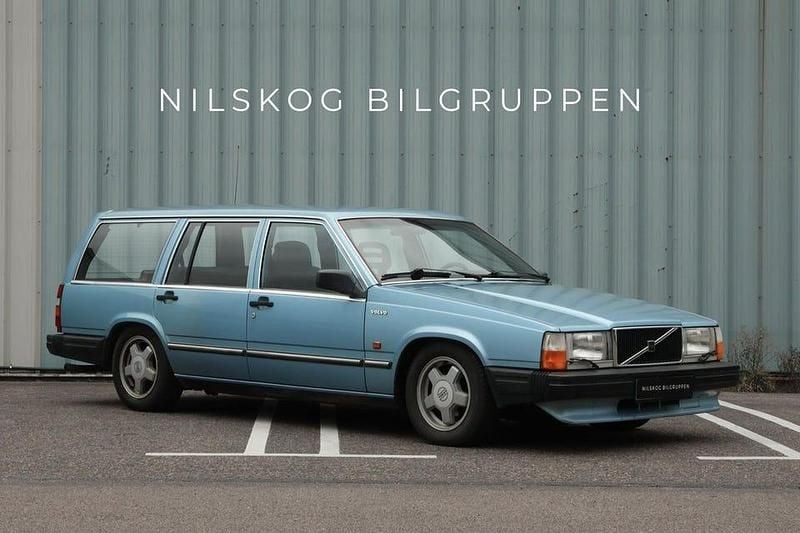 Blå Begagnad 1987 Volvo 740 Kombi | 79 900 kr - Bild 1/4