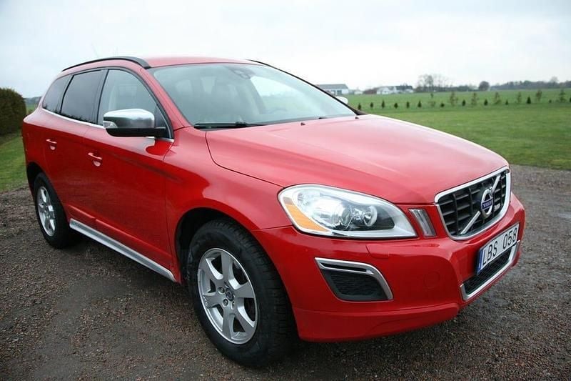 Röd Begagnad 2011 Volvo XC60 R-Design SUV | 116 000 kr (Bra pris) - Bild 1/4
