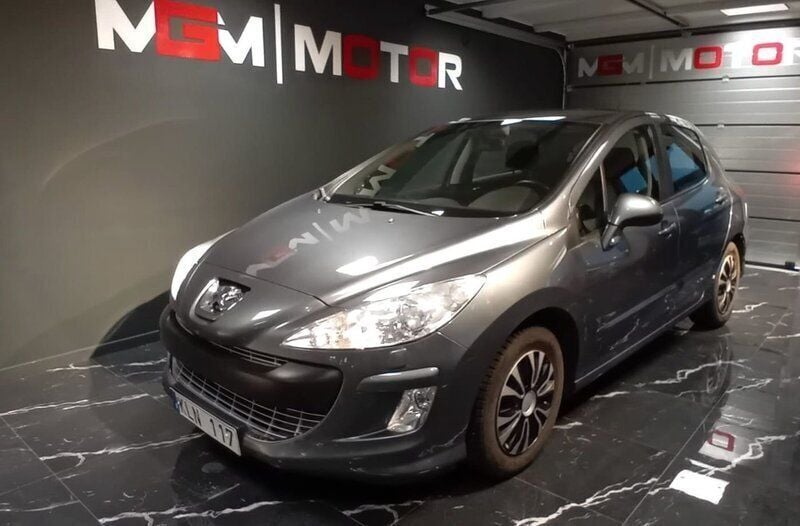 Grå Begagnad 2008 Peugeot 308 Halvkombi | 65 000 kr (Marknadspris) - Bild 1/4