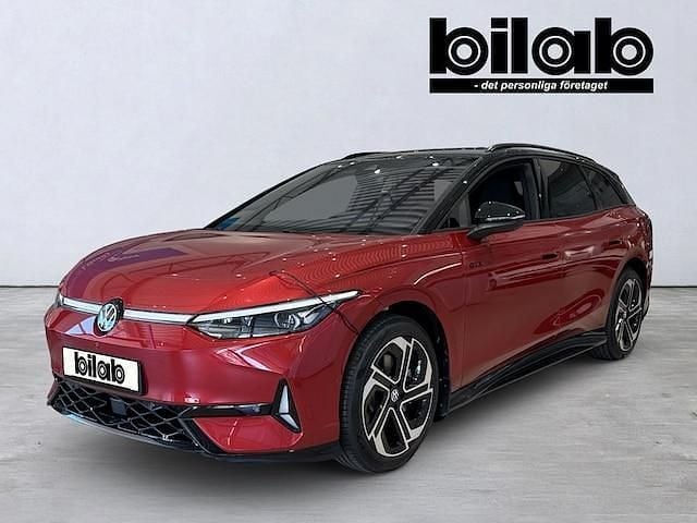 Röd (kings red metallic black) Begagnad 2024 VW ID.7 GTX Sedan | 689 900 kr - Bild 1/4