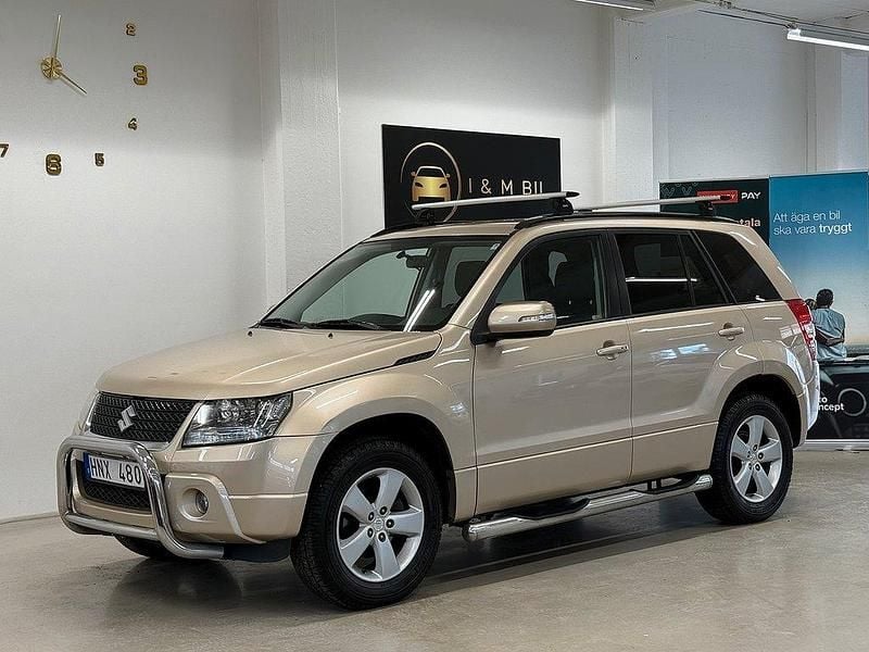 Brun Begagnad 2011 Suzuki Grand Vitara SUV | 129 900 kr - Bild 1/4