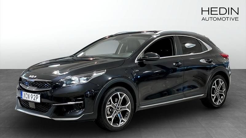 Svart (black) Begagnad 2022 Kia XCeed Advance SUV | 269 900 kr (Marknadspris) - Bild 1/4