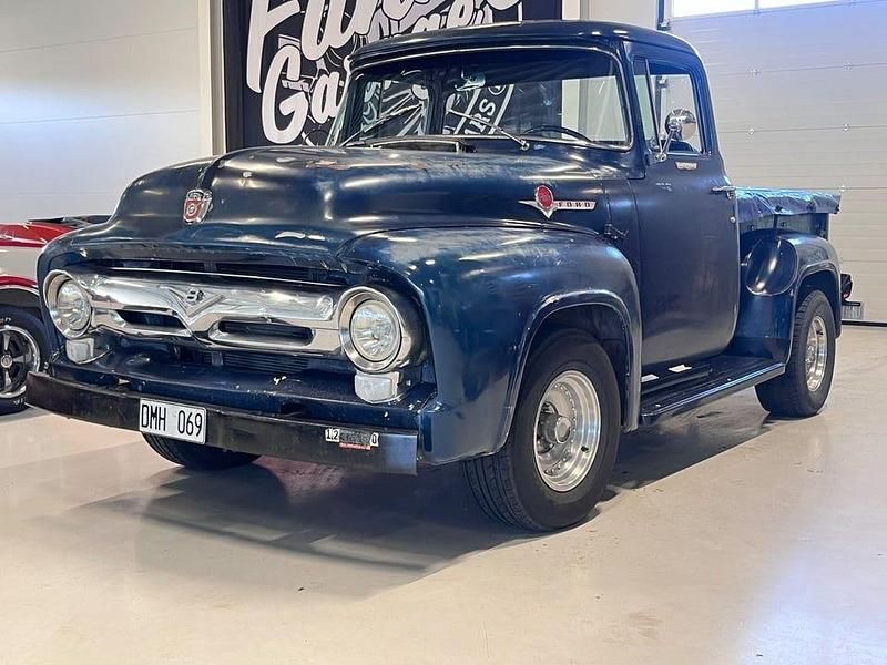 Blå patina Begagnad 1956 Ford F100 Pickup | 299 000 kr - Bild 1/3